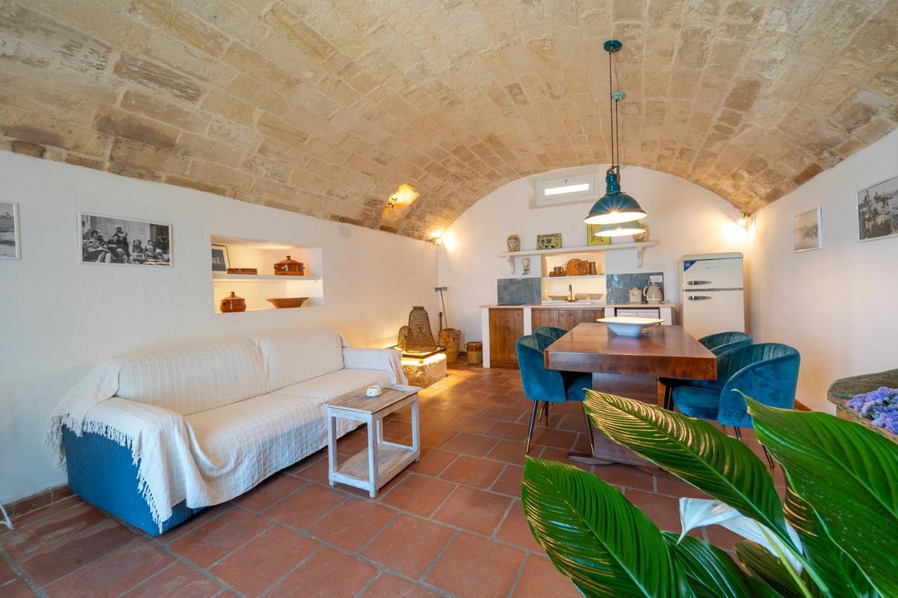 Palazzo De Mori Bed & Breakfast โอตรันโต ภายนอก รูปภาพ