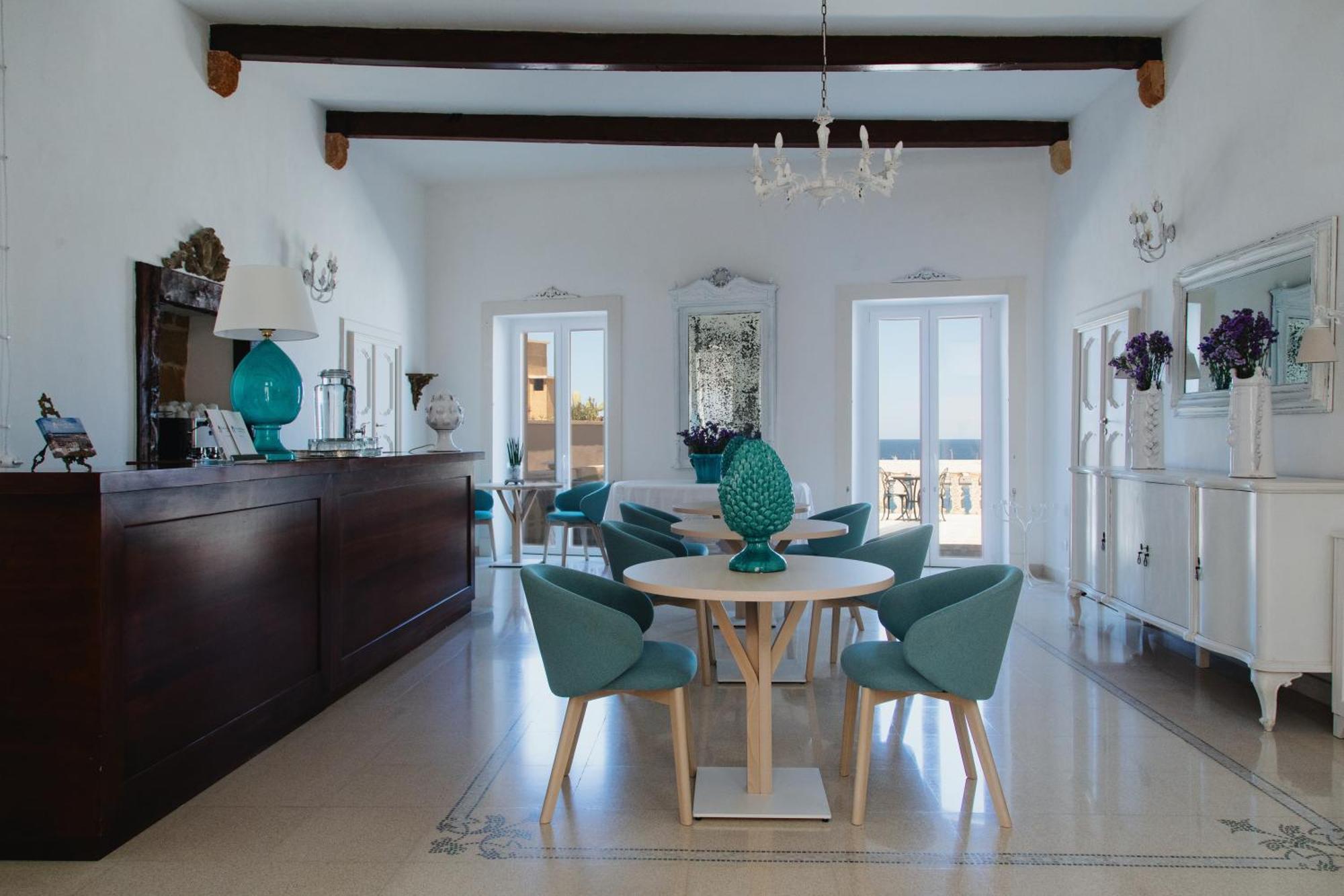 Palazzo De Mori Bed & Breakfast โอตรันโต ภายนอก รูปภาพ