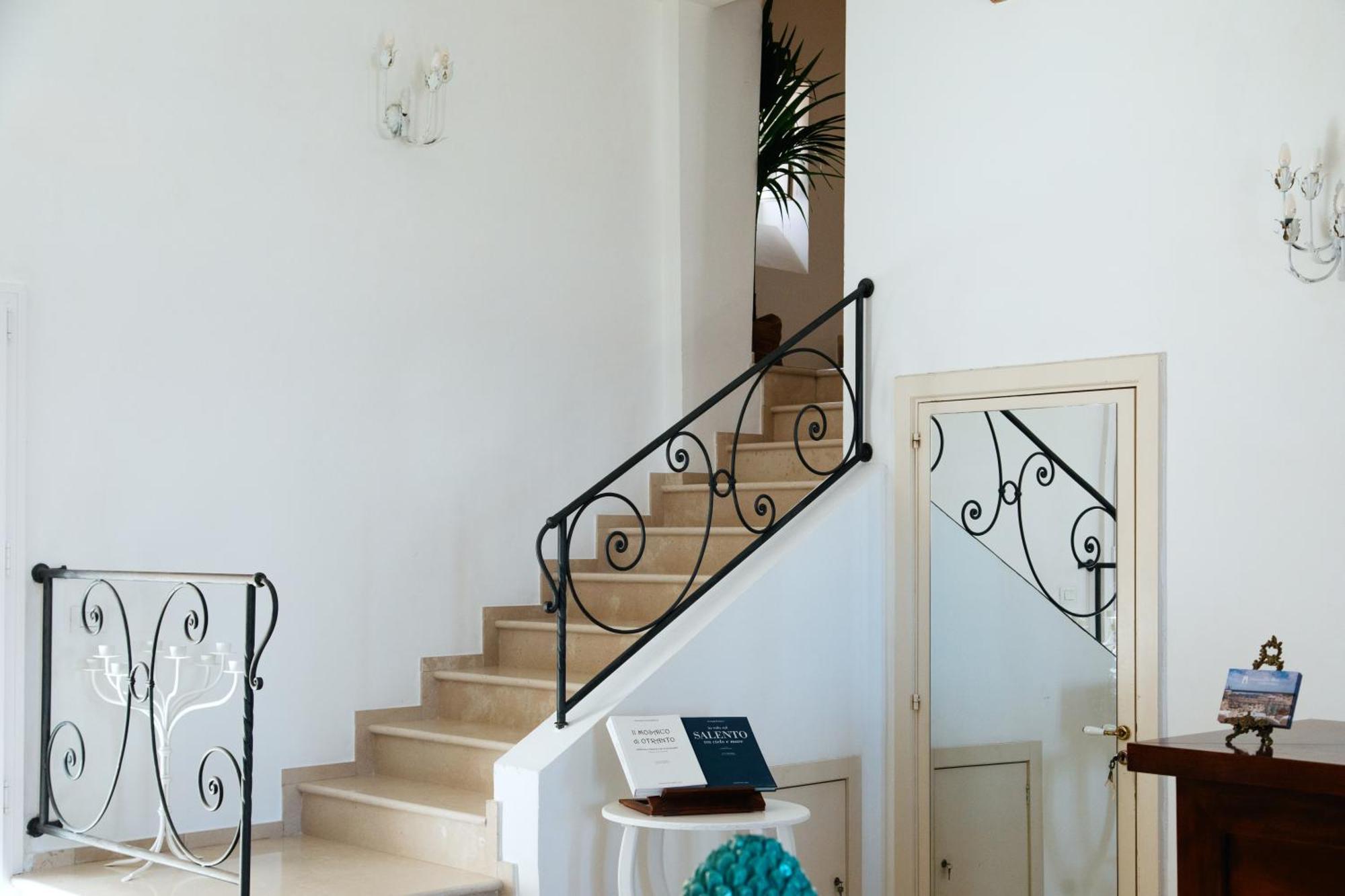 Palazzo De Mori Bed & Breakfast โอตรันโต ภายนอก รูปภาพ