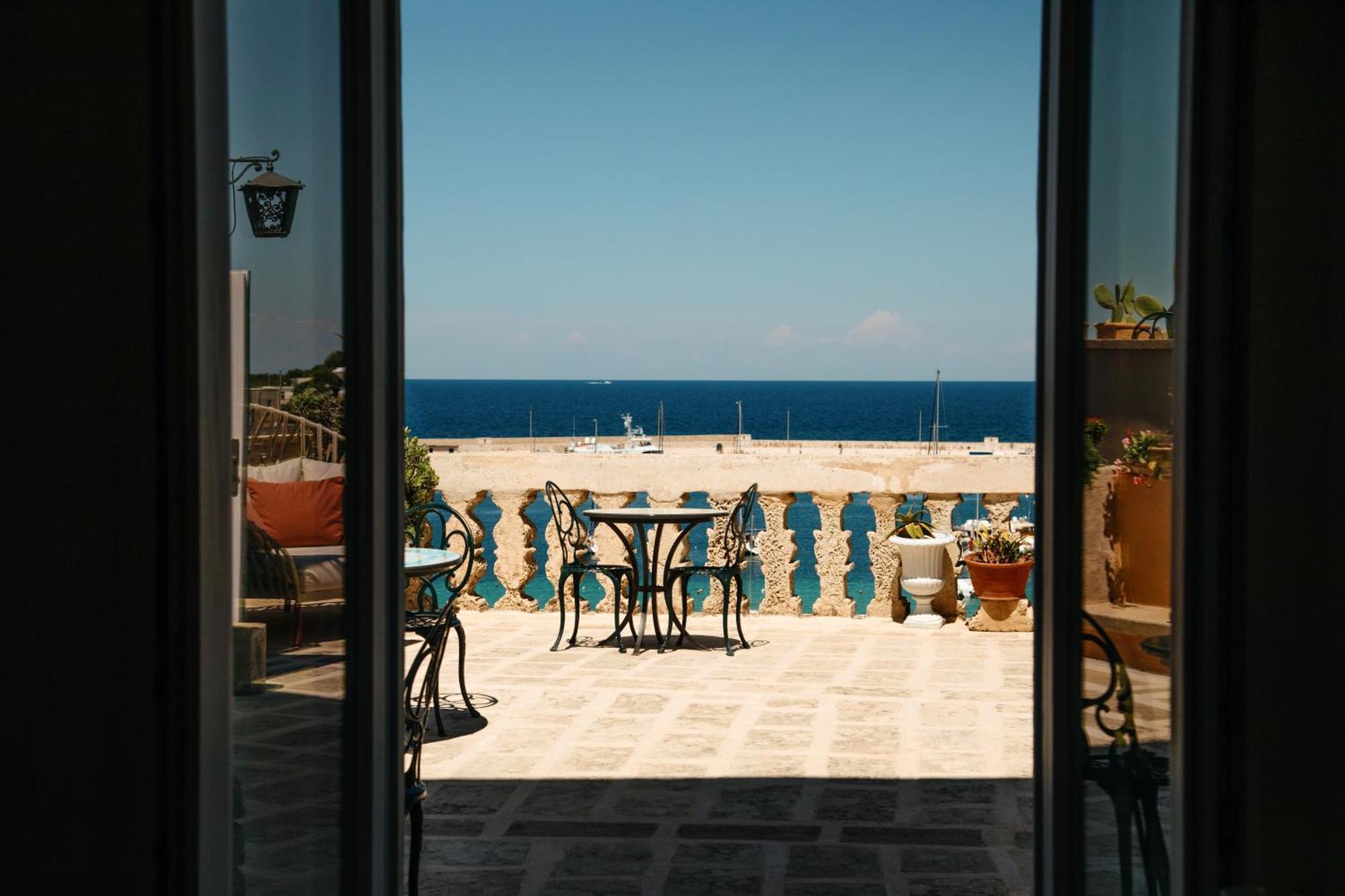 Palazzo De Mori Bed & Breakfast โอตรันโต ภายนอก รูปภาพ